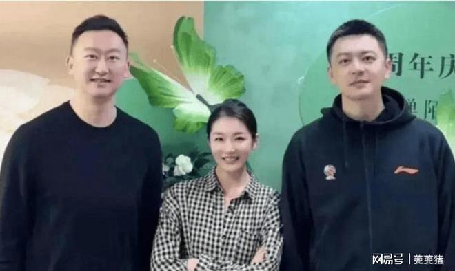 级青岛队主帅私生活引关注。开元棋牌刘维伟离婚风波升(图2)